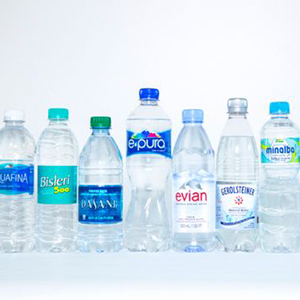 کشف ذرات ریز پلاستیکی در آب بطری ها